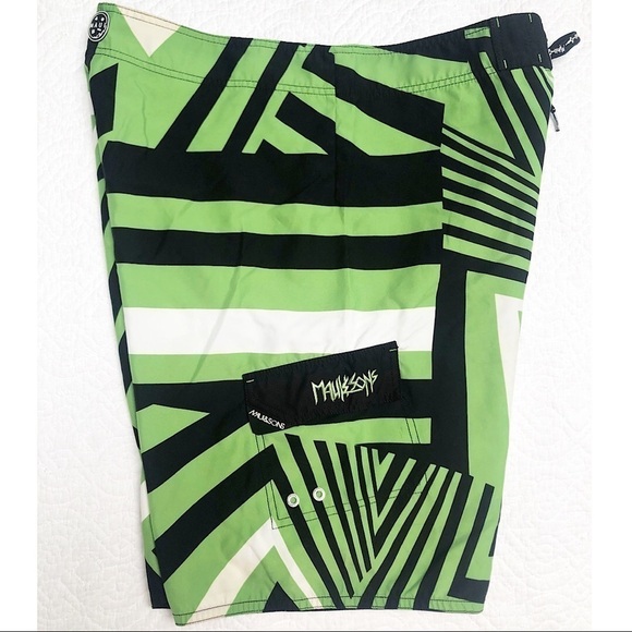 Maui & Sons Green Black Geo Boardshorts 36 - Picture 7 of 7